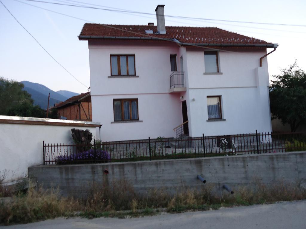 Guest House Ahp Mala Carkva Szoba fotó