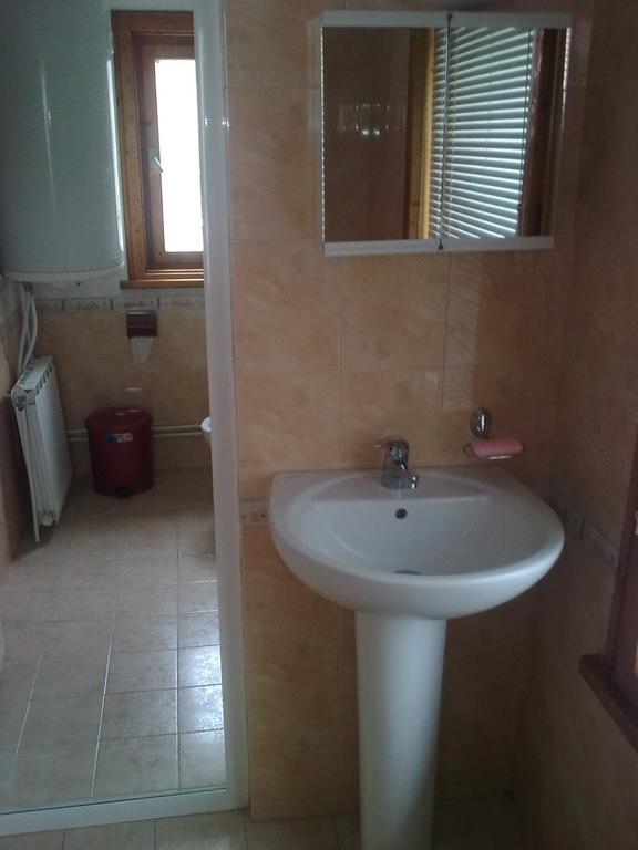 Guest House Ahp Mala Carkva Szoba fotó