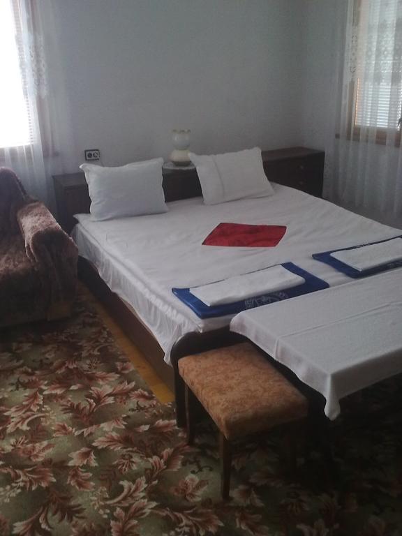 Guest House Ahp Mala Carkva Szoba fotó