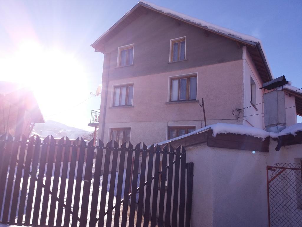 Guest House Ahp Mala Carkva Kültér fotó